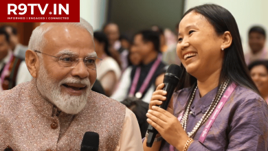 Narendra Modi with teachers