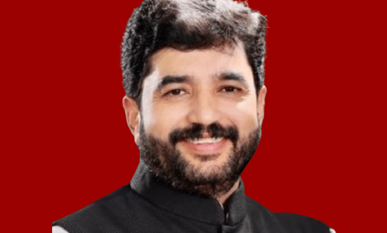 murlidhar-mohol-security-convoy-incident-pune-case-filed
